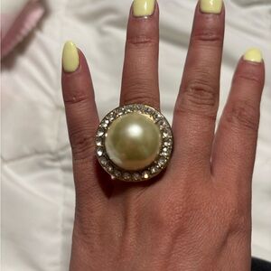 Elegant Pearl and Silver Ring
